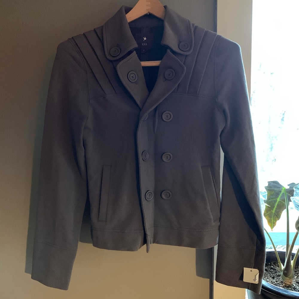 Size small button up heavy weight, warm & soft